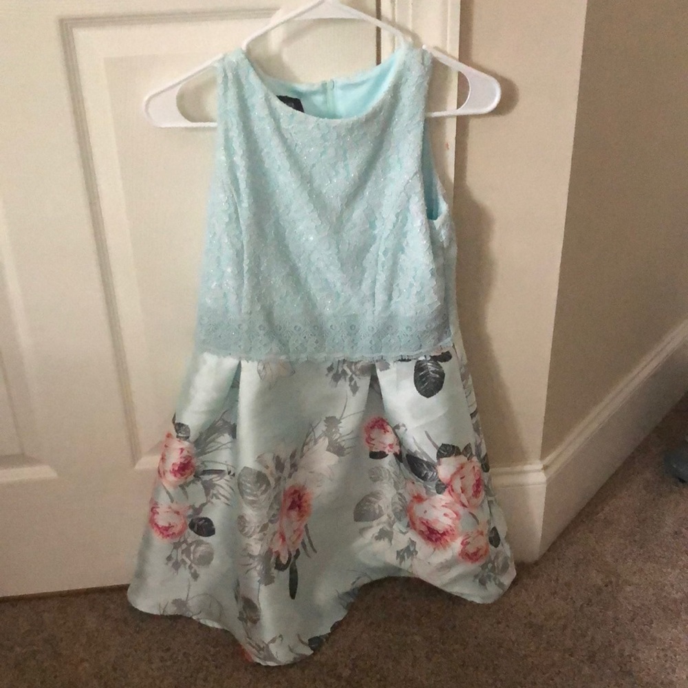 beautiful homecoming dress or formal floral dress!